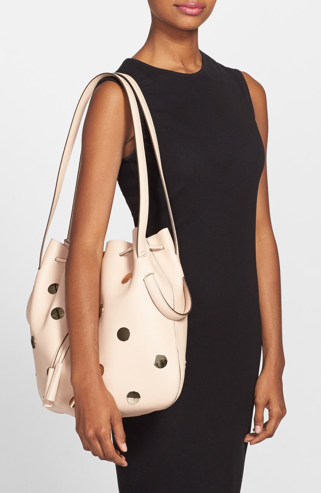 Tod's , Alternate, color, 