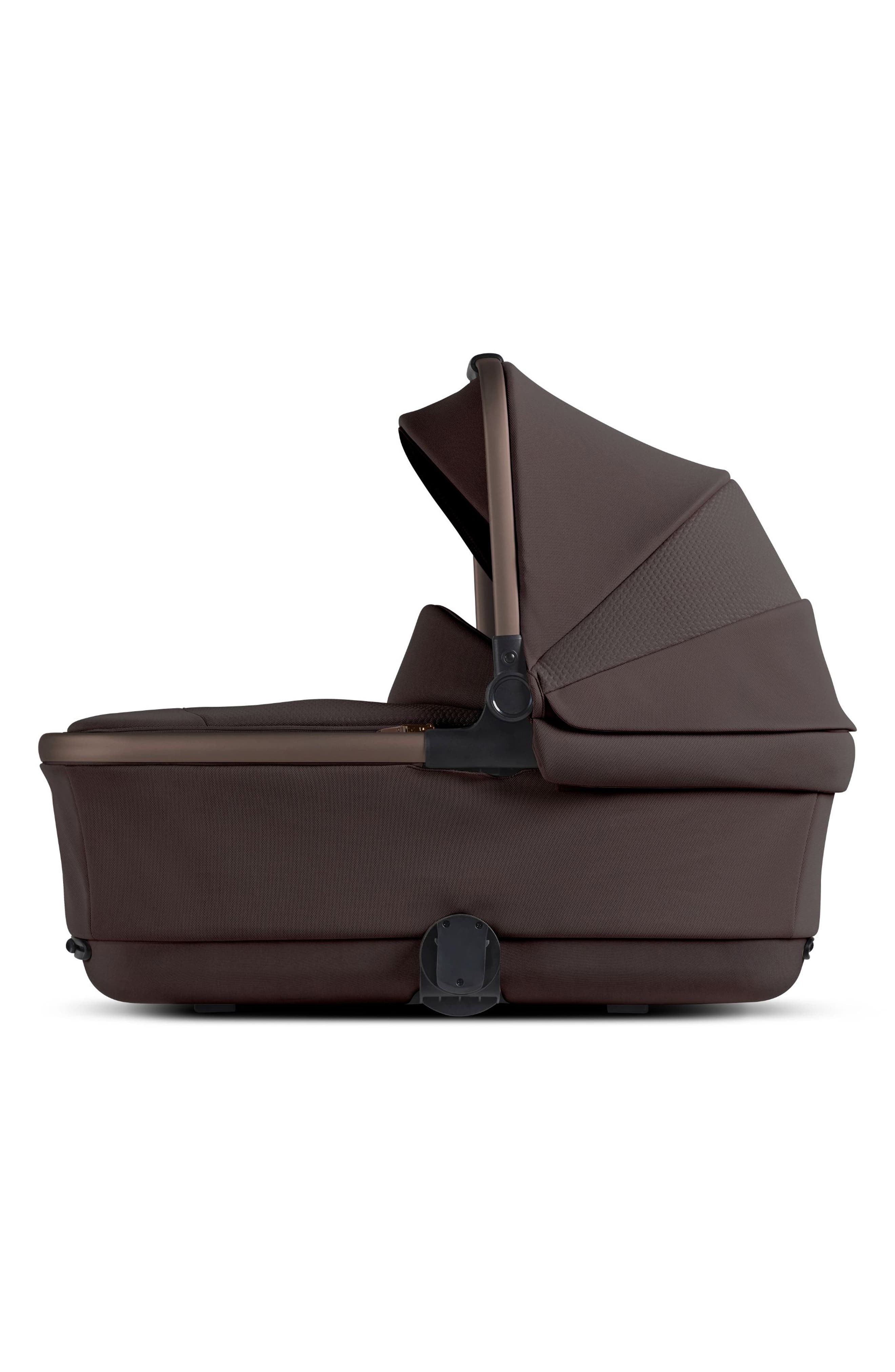 Silver Cross Reef 2 First Bed Folding Bassinet in Ganache 