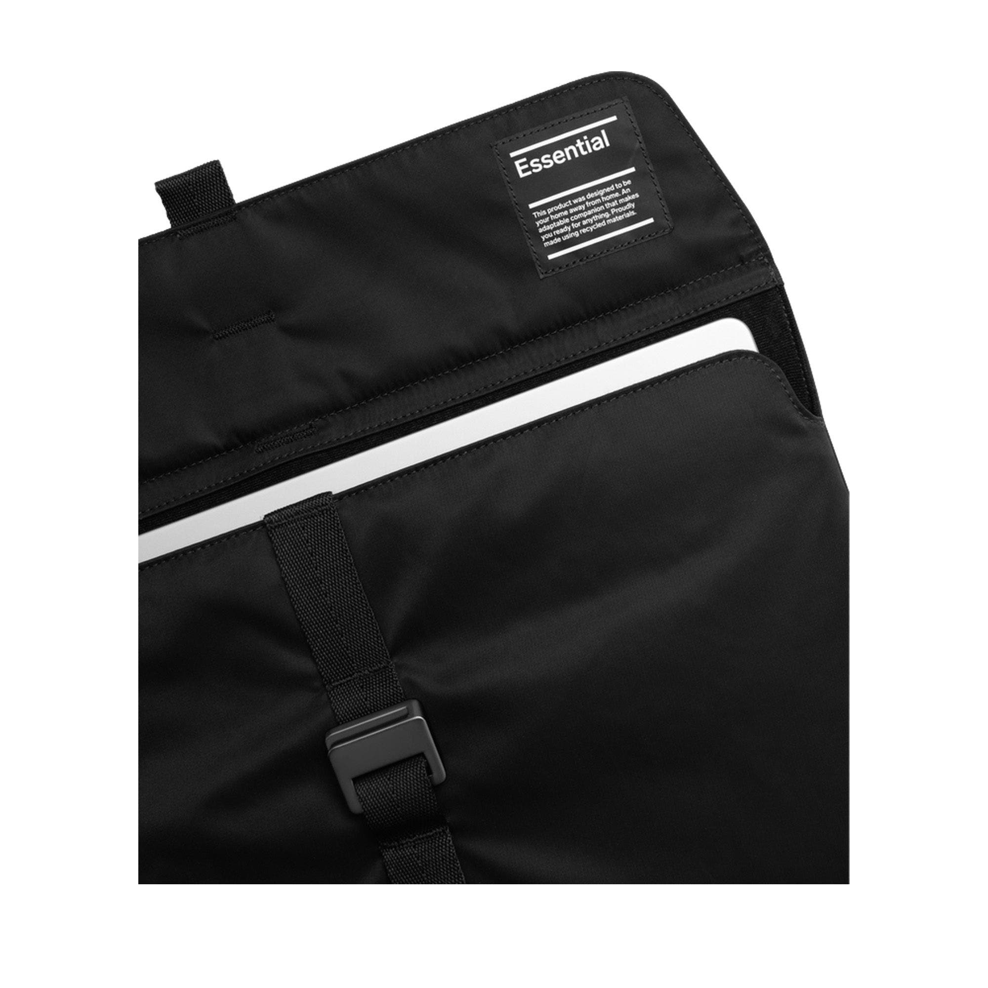 D_b_ Essential Laptop Sleeve, 16 Inch, Alternate, color, 