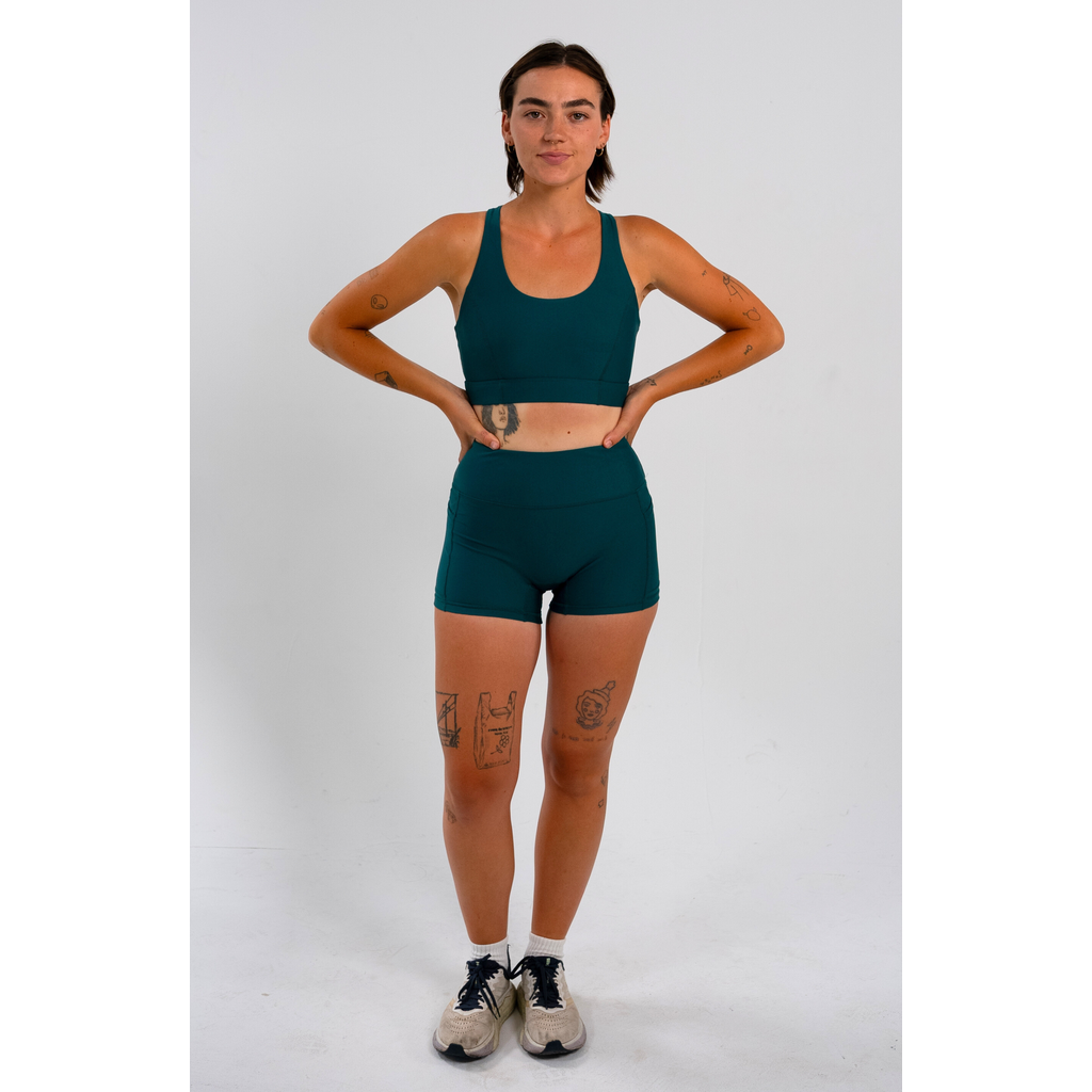 COOLDOWN COOLDOWN EMMY RUNNING SHORTS