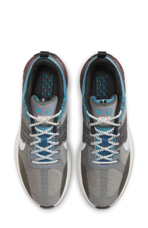 Nike Lunar Roam Sneaker In Gray