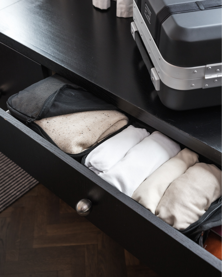 D_b_ Essential Packing Cube, Alternate, color, Black Out