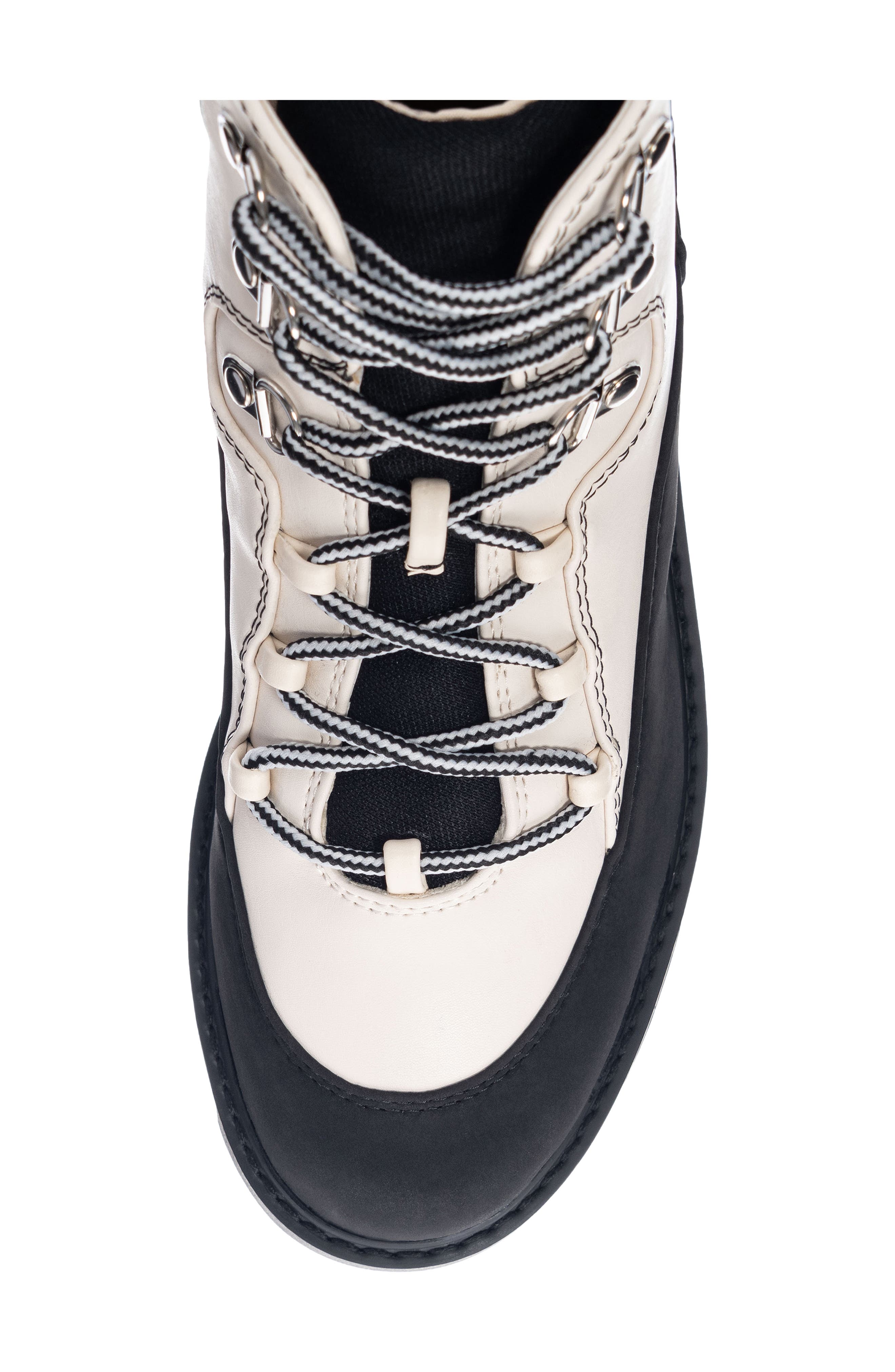 Chinese Laundry Pfeiffer Lug Sole Bootie, Alternate, color, 