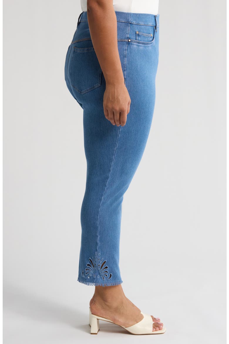 Yori Eyelet Fringe Hem Crop Straight Leg Jeans, Alternate, color, BLEACHED BLUE