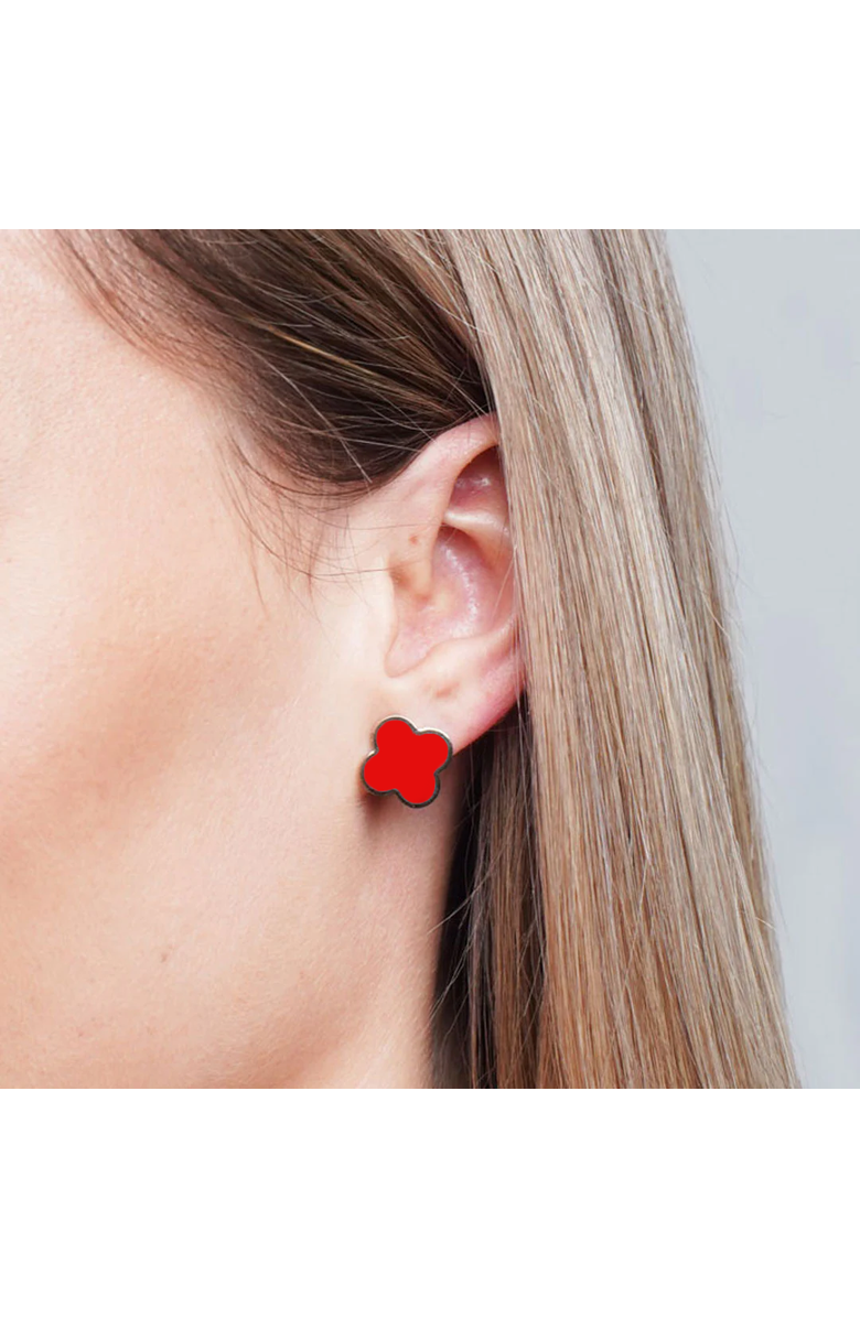 The Lovery Fine Jewelry Large Coral Clover Stud Earrings, Alternate, color, Coral