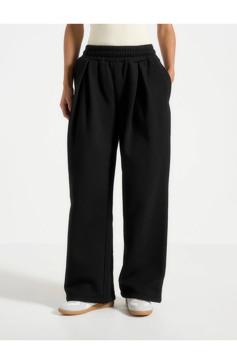 Manière De Voir Fanny Straight Leg Box Pleat Joggers, Alternate, color, Black