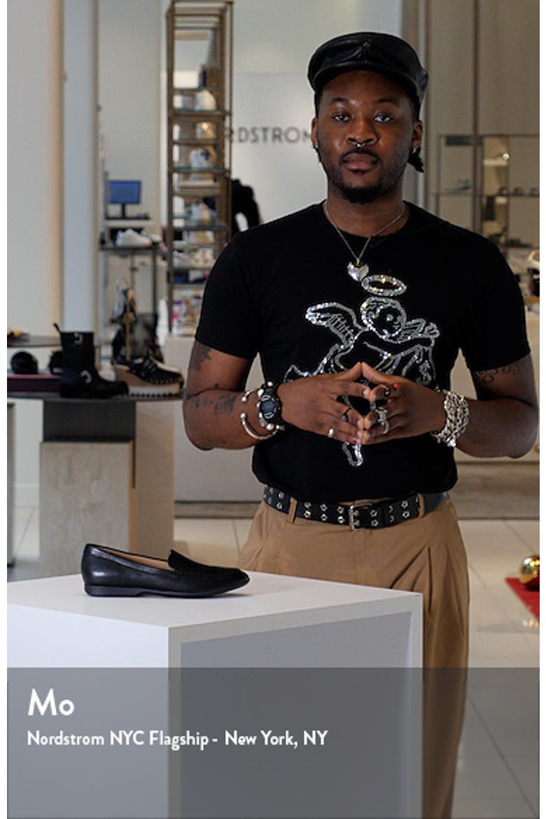 Lorri Loafer video
