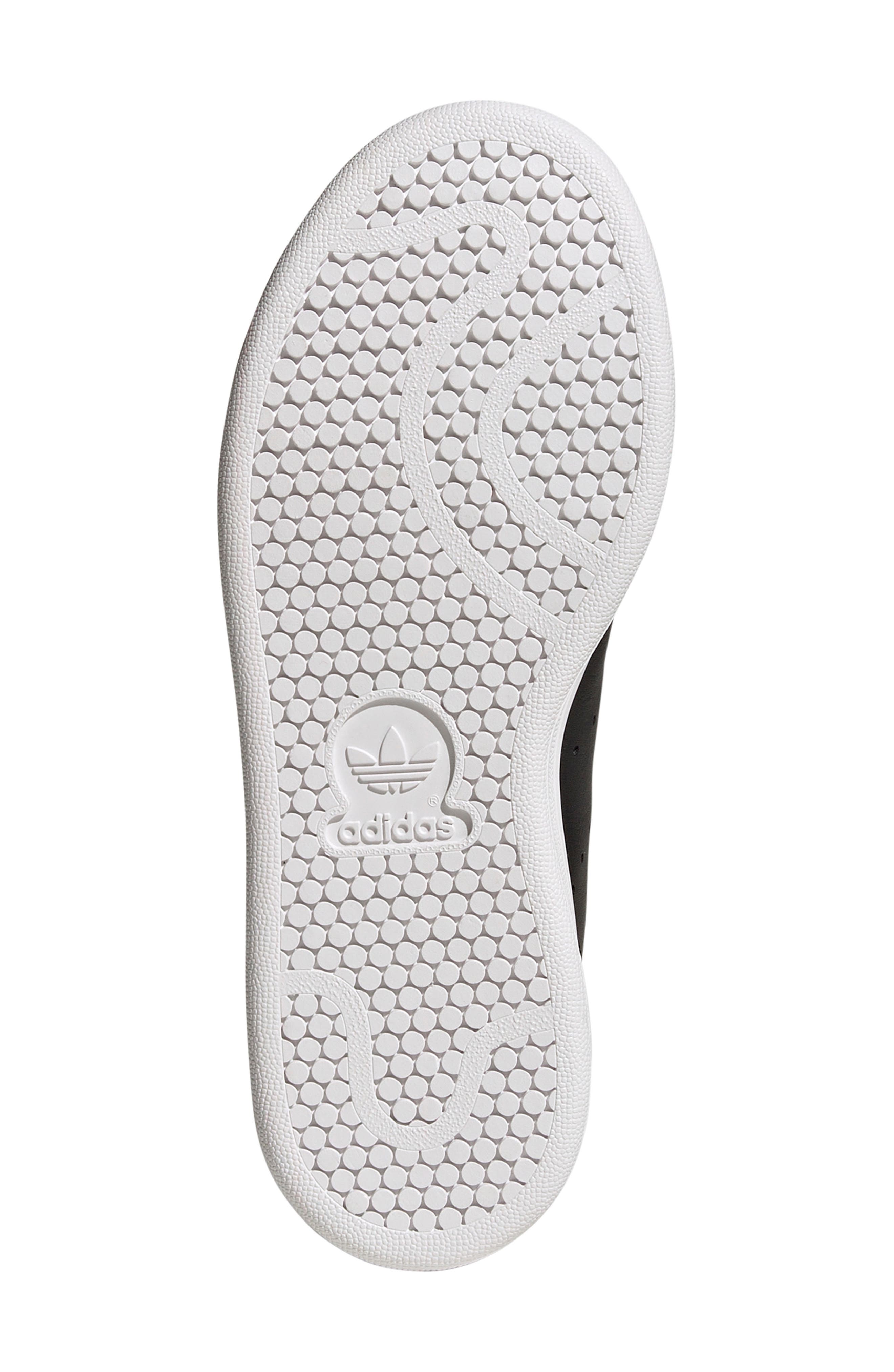 adidas Kids' Stan Smith Low Top Sneaker, Alternate, color, 