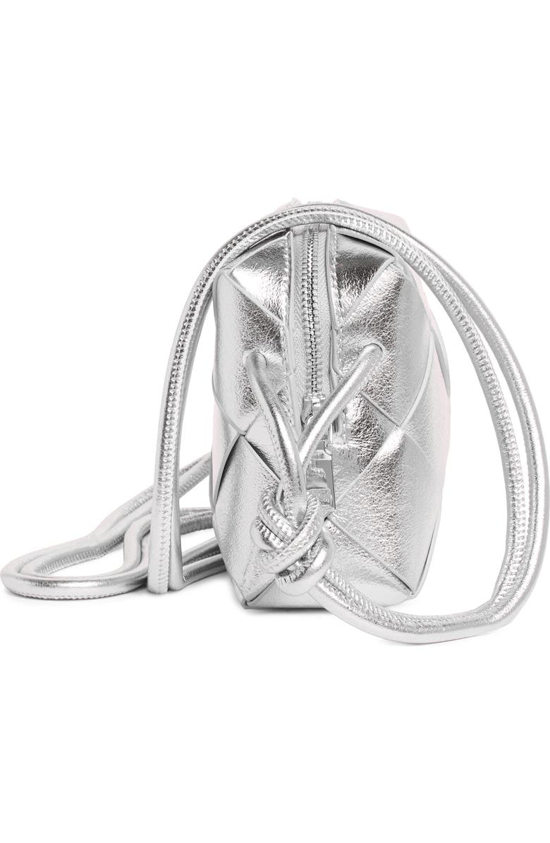 URBAN EXPRESSIONS HANDBAGS Woven Crossbody Bag, Alternate, color, Silver