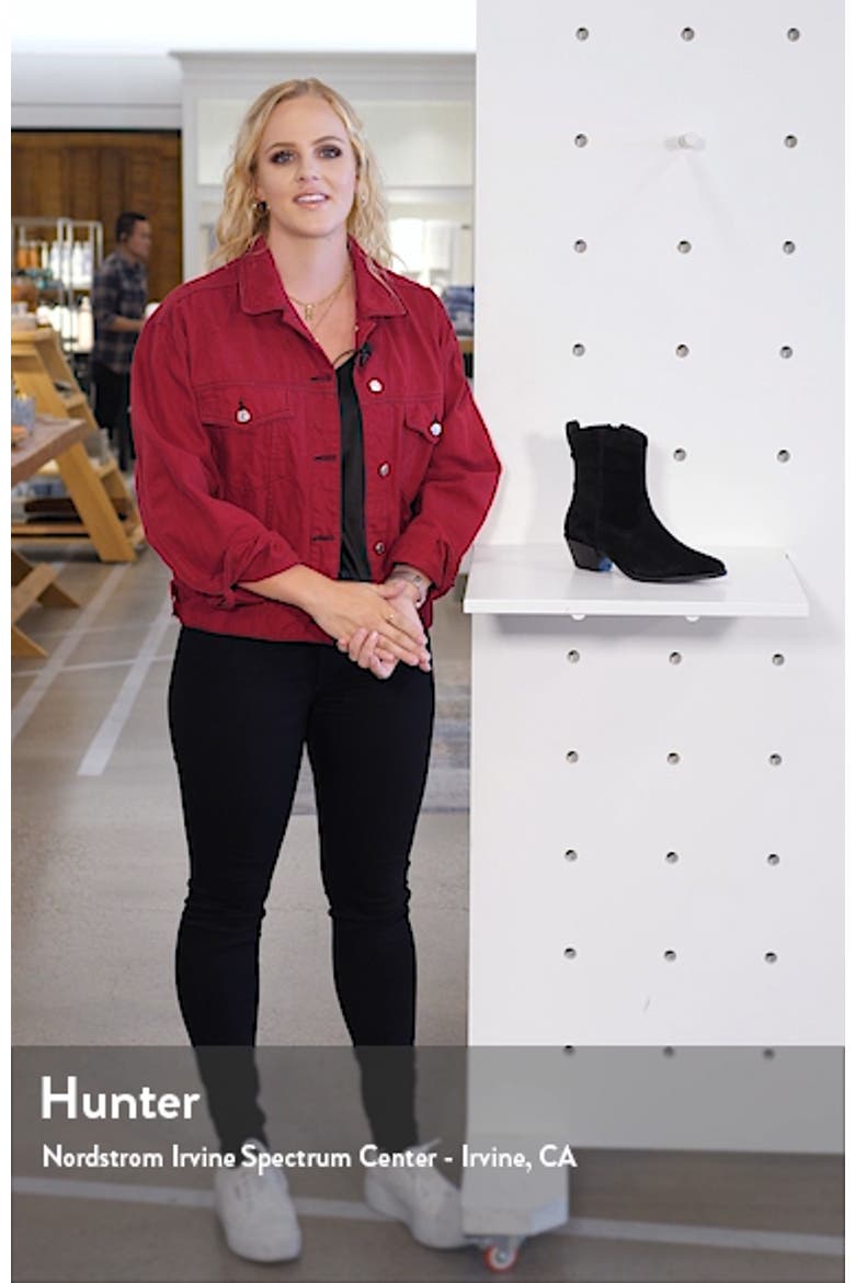 Emily Bootie video