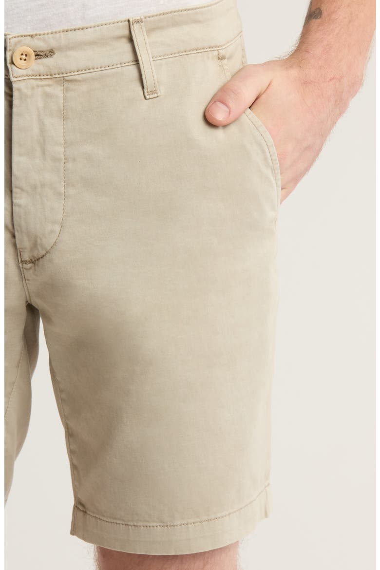 Wanderer 8.5-Inch Stretch Cotton Chino Shorts, Alternate, color, SULFUR DESERT DUNE
