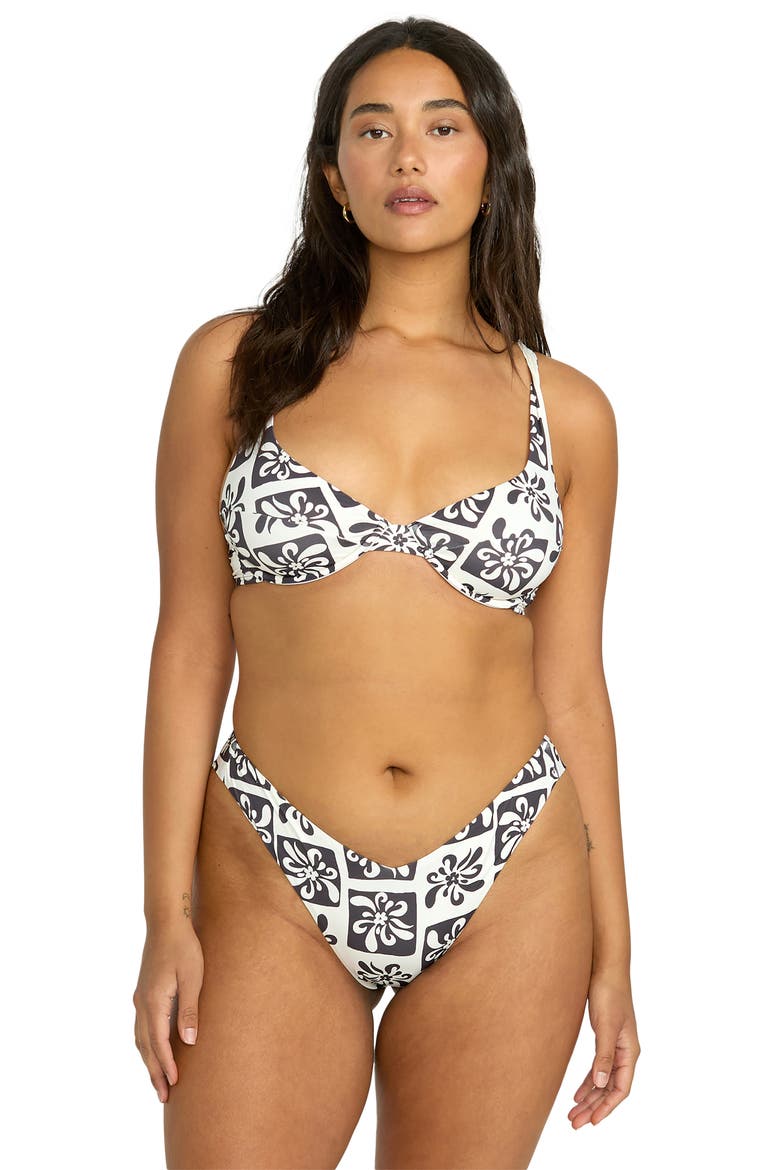 Legend Marina Underwire Bikini Top, Alternate, color, WHITE/ BLACK SANDS
