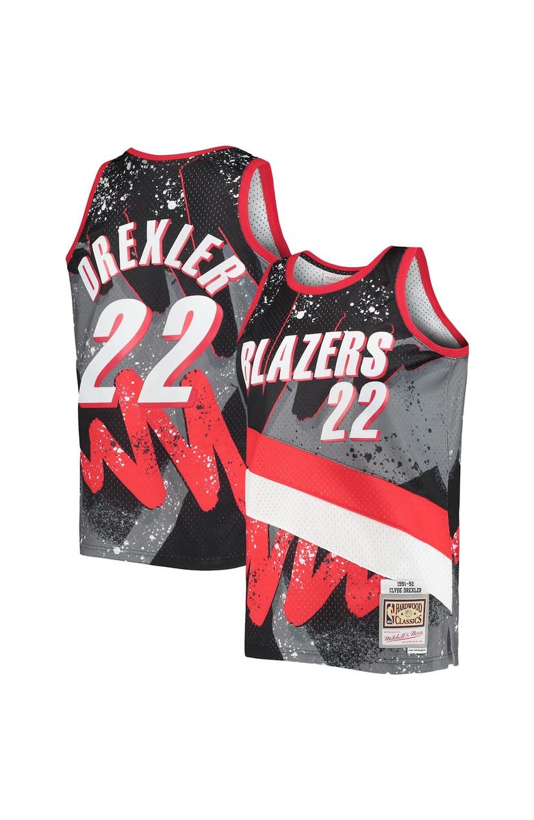 Mitchell & Ness Men's Mitchell & Ness Clyde Drexler Black Portland Trail Blazers Hardwood Classics 1991/92 Hyper Hoops Swingman Jersey, Main, color, 
