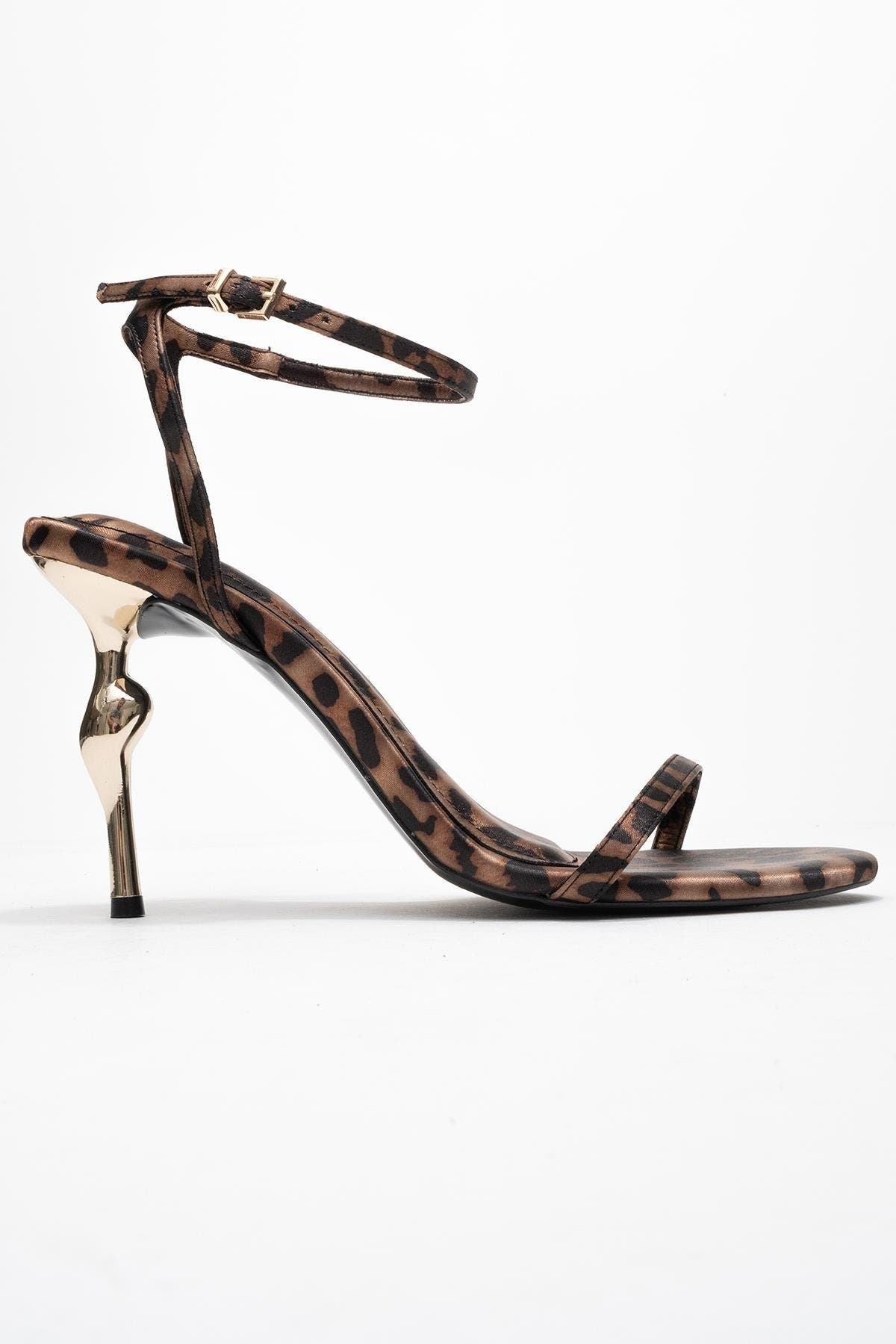 Prologue Shoes Jasmin Ankle Strap Stiletto Sandal, Alternate, color, 