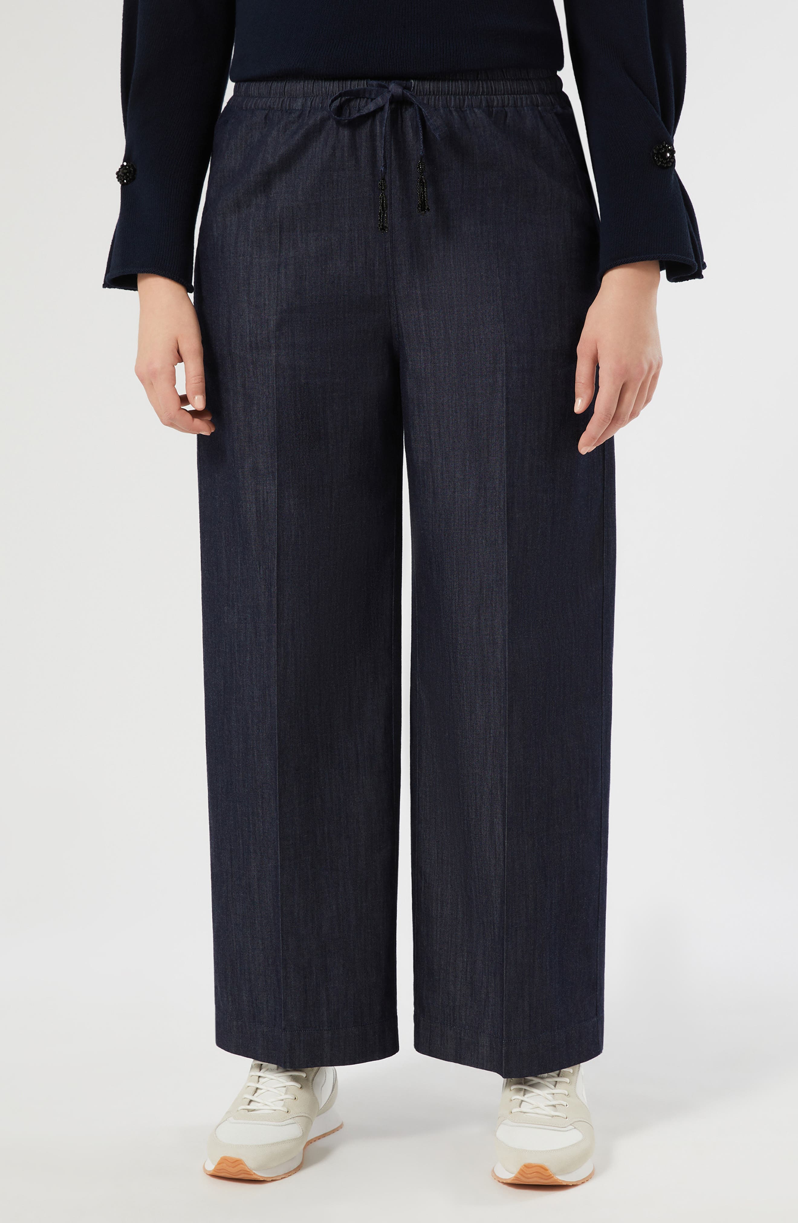 selected BLUE JEANS