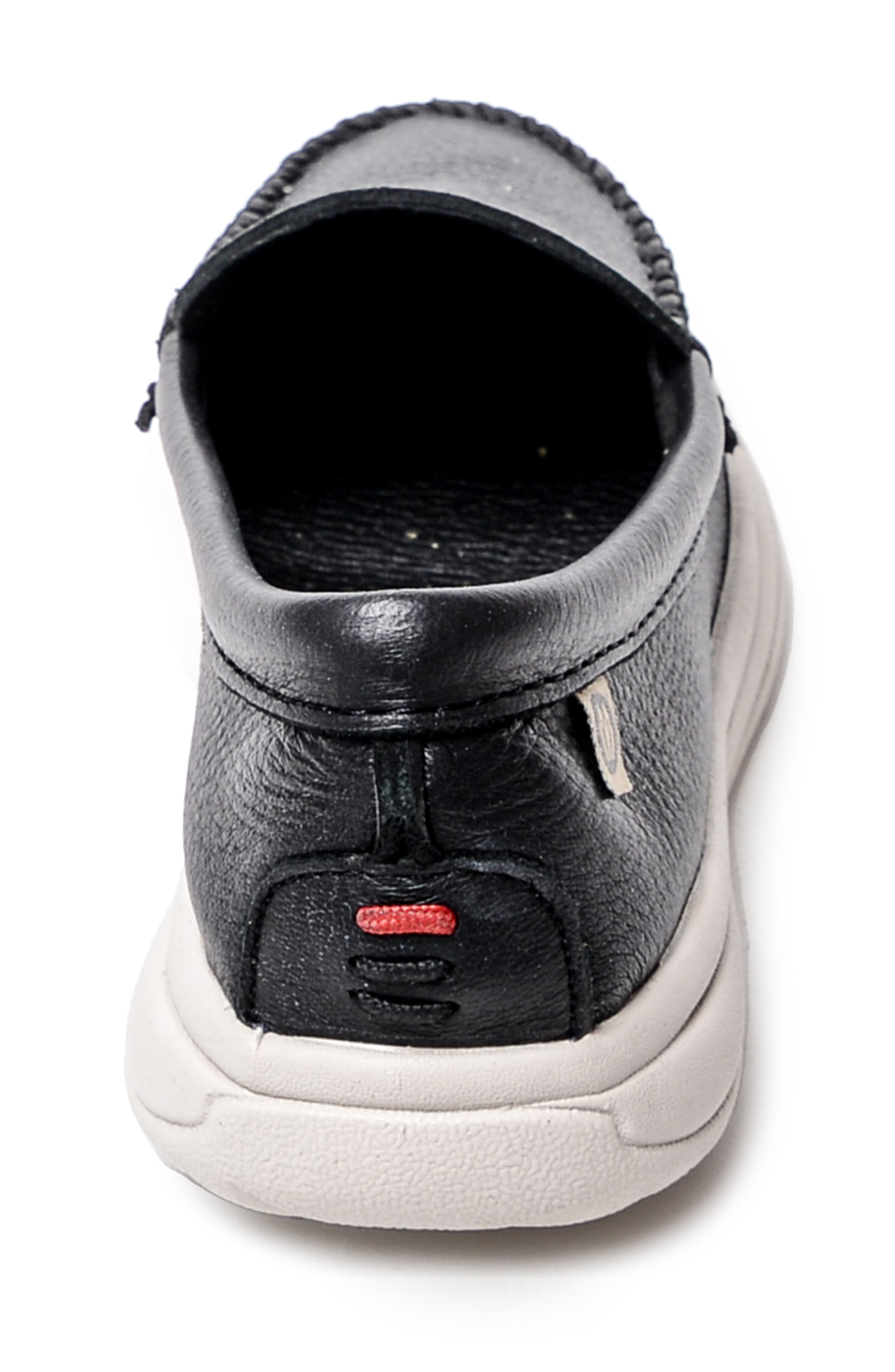 Minnetonka Discover Deerskin Loafer, Alternate, color, 