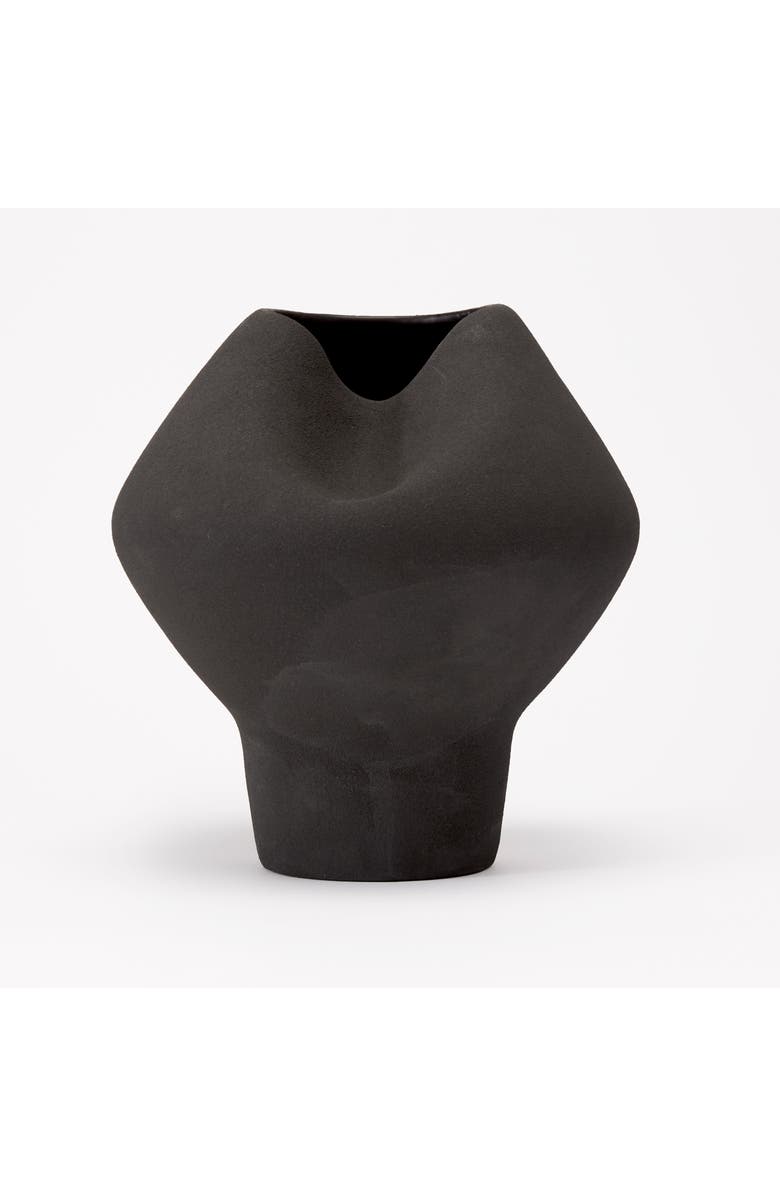 Dumae Nora Vase, Alternate, color, Raw Noir