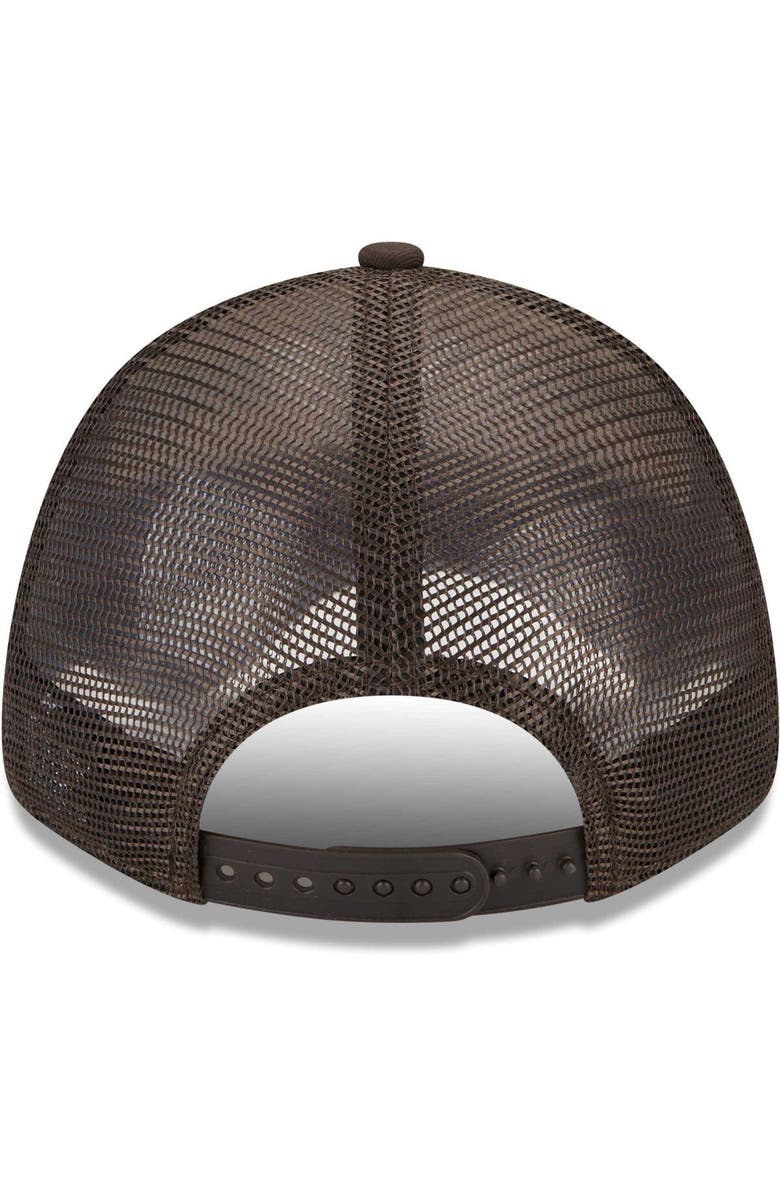 New Era Men's New Era Cream/Brown Cleveland Browns Team Stripe Trucker 9FORTY Snapback Hat, Alternate, color,