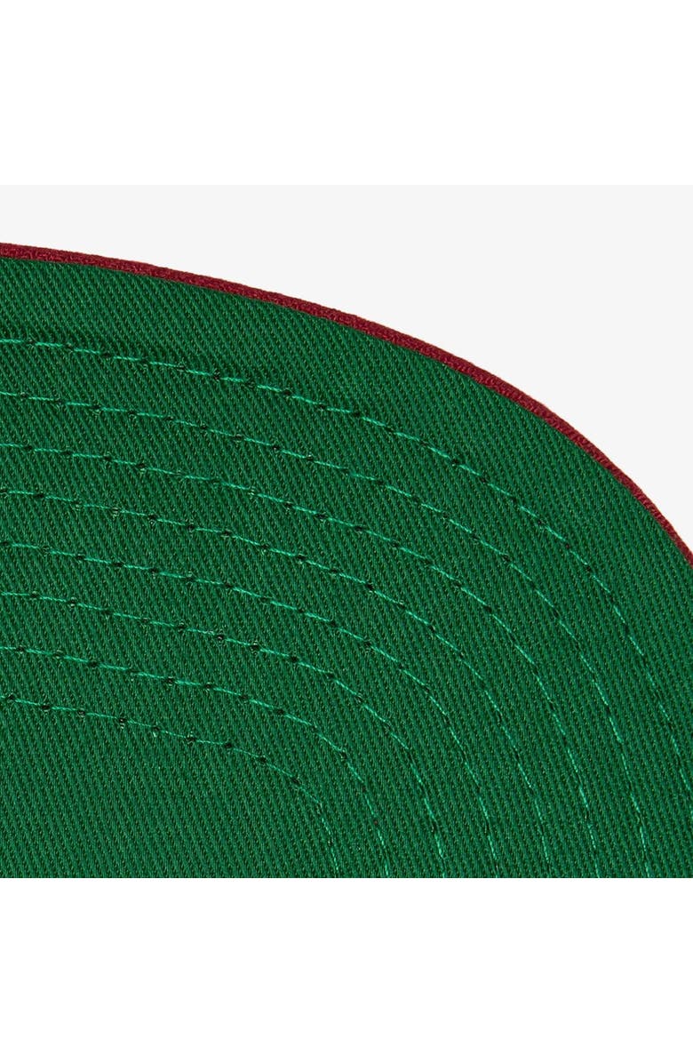 Mitchell & Ness Men's Mitchell & Ness White/Red Miami Heat Waverunner Snapback Hat, Alternate, color, White