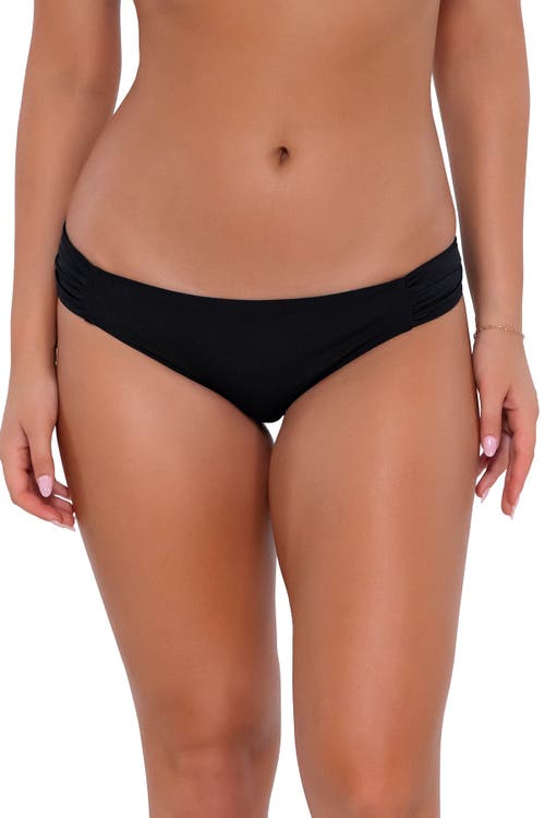 Sunsets Femmefatale Hipster In Black