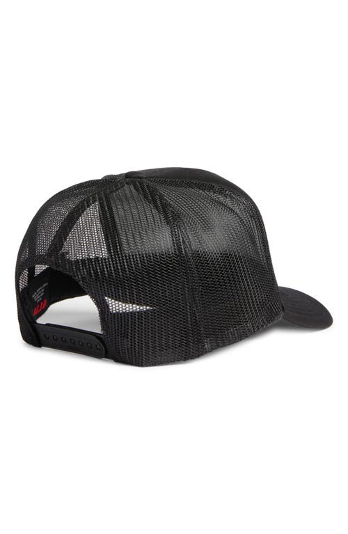 Friday Feelin ' Game Day Trucker Hat In Black