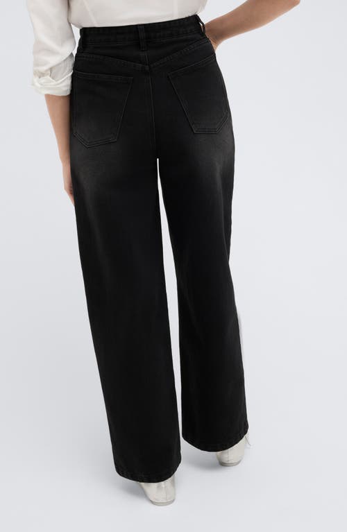 Shop Kenneth Cole Barrel Leg Jeans In Nik Wash