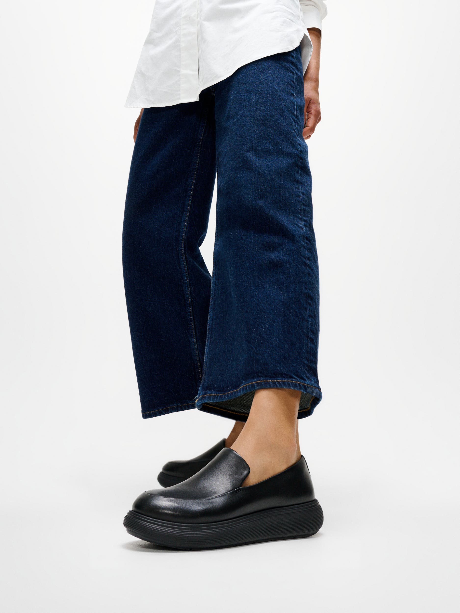 FitFlop IQ Comff Leather Loafers, Alternate, color, All Black