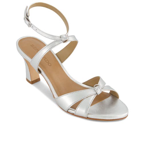 BERNARDO FOOTWEAR BERNARDO FOOTWEAR NEERA MID HEEL SANDAL 