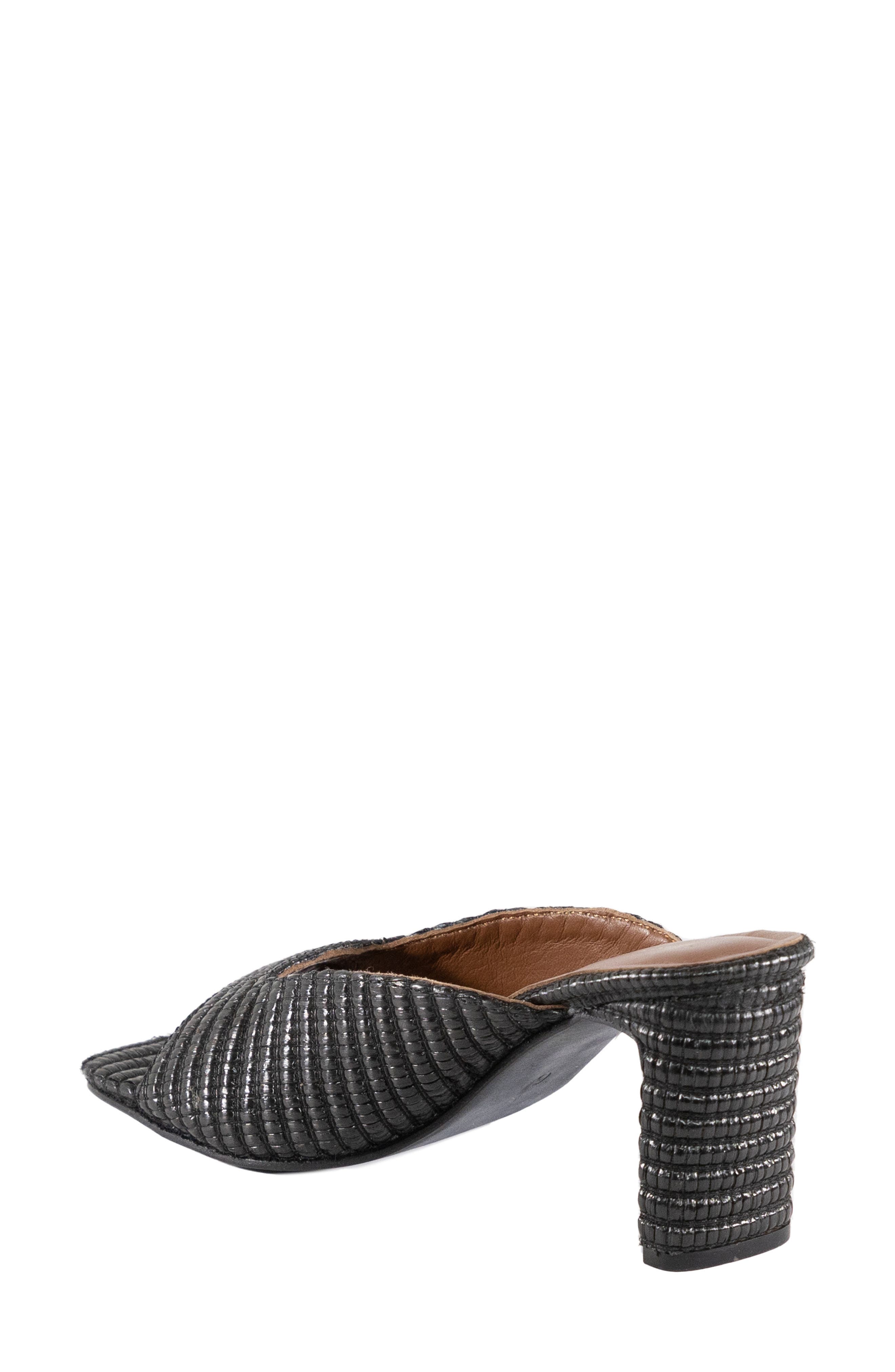 band of the free Suly Raffia Square Toe Sandal, Alternate, color, 