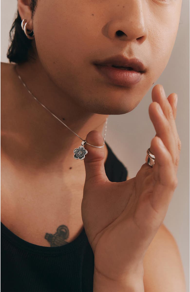 LOUPN Ehwa Floral Pendant Necklace, Alternate, color, Silver