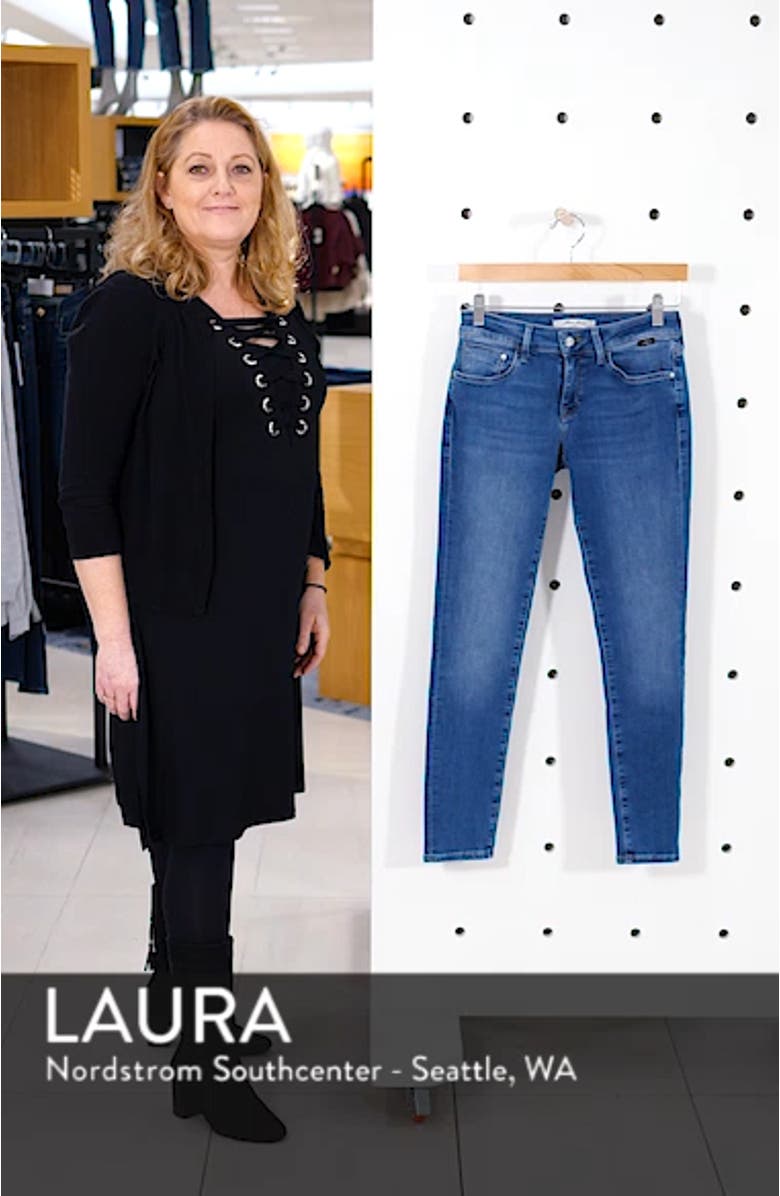 Alexa Skinny Jeans, sales video thumbnail