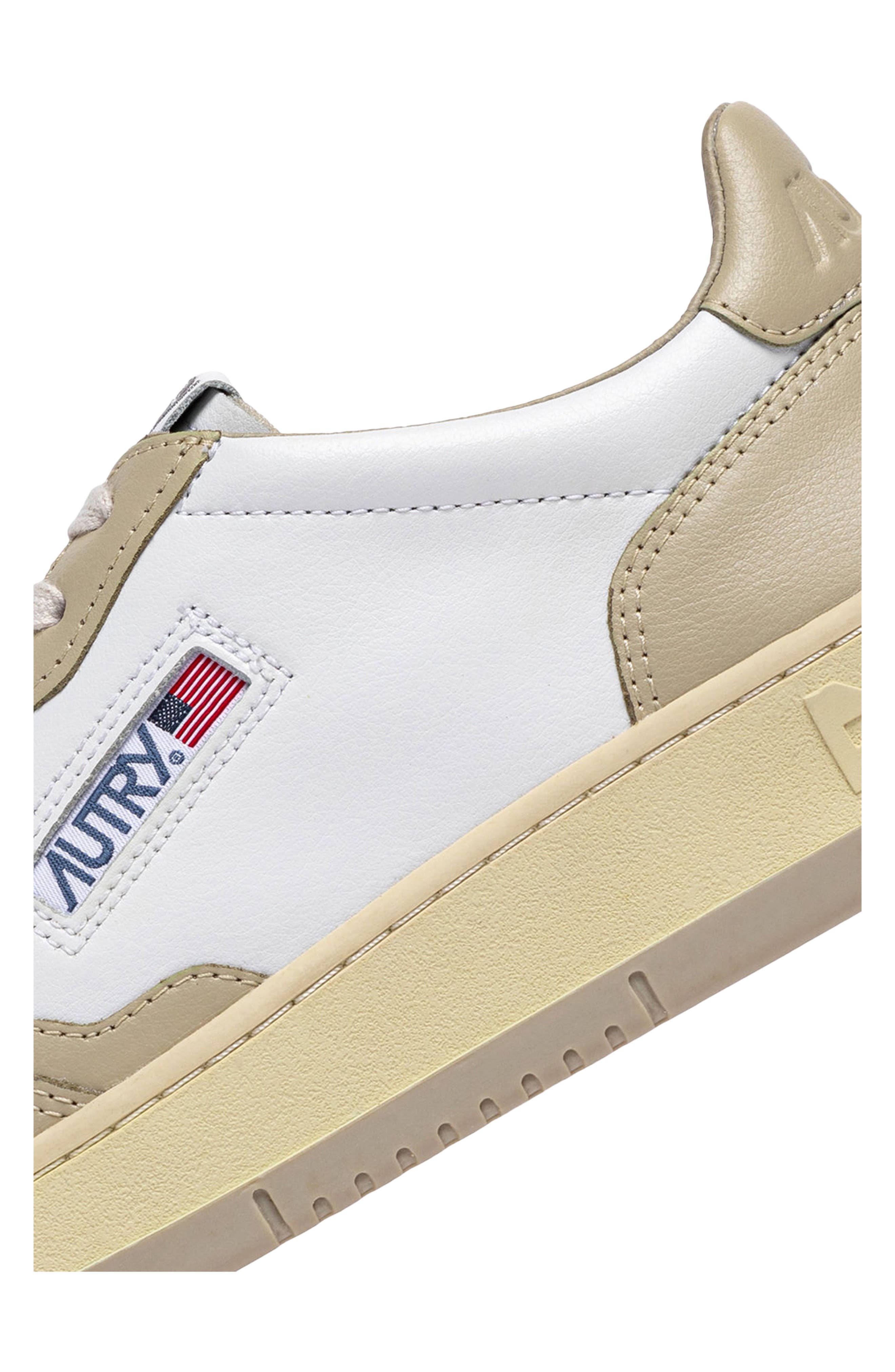 Medalist Low Sneaker, Alternate, color, WHITE/ TIDE FOAM