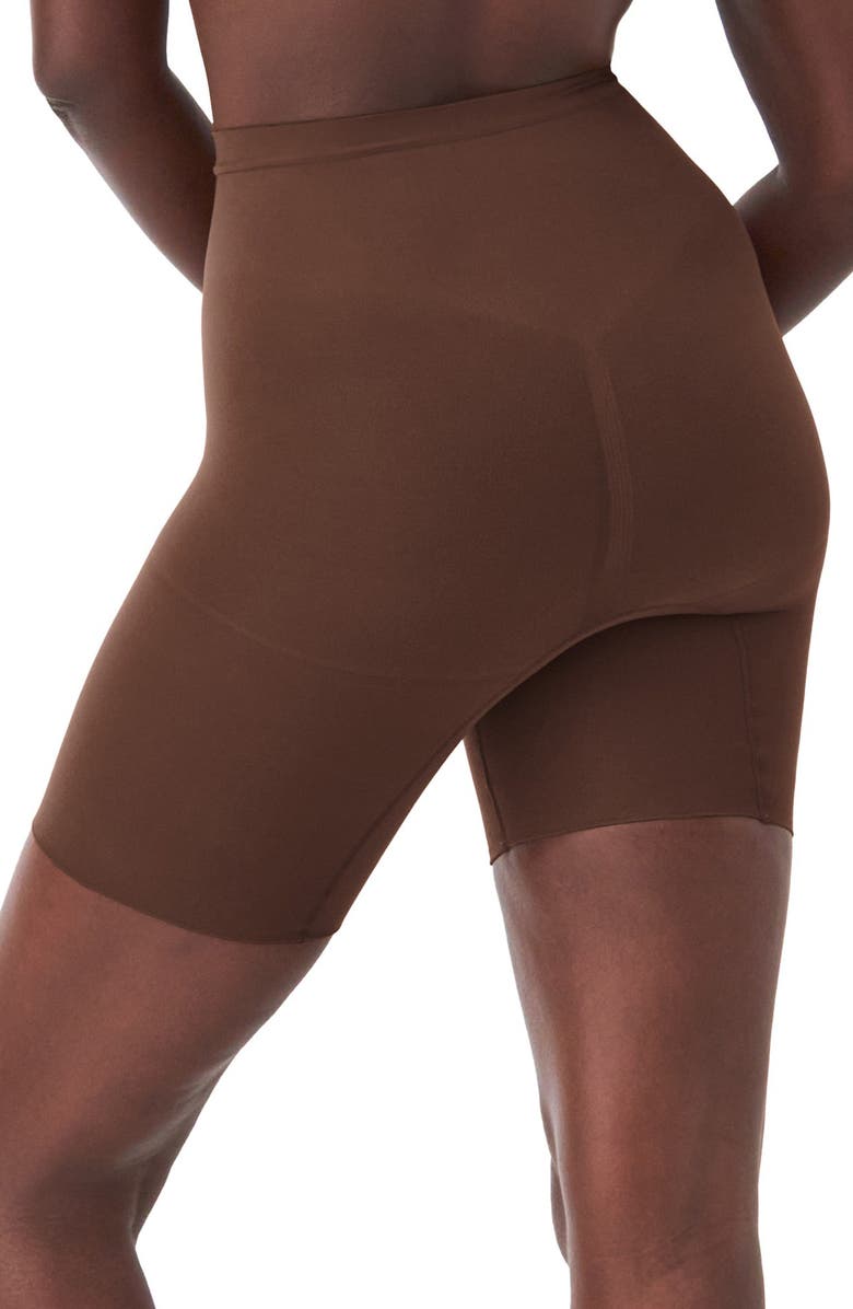 SPANX<sup>®</sup> SPANXsculpt<sup>™</sup> Seamless Power Mid-Thigh Shorts, Alternate, color, Chestnut Brown