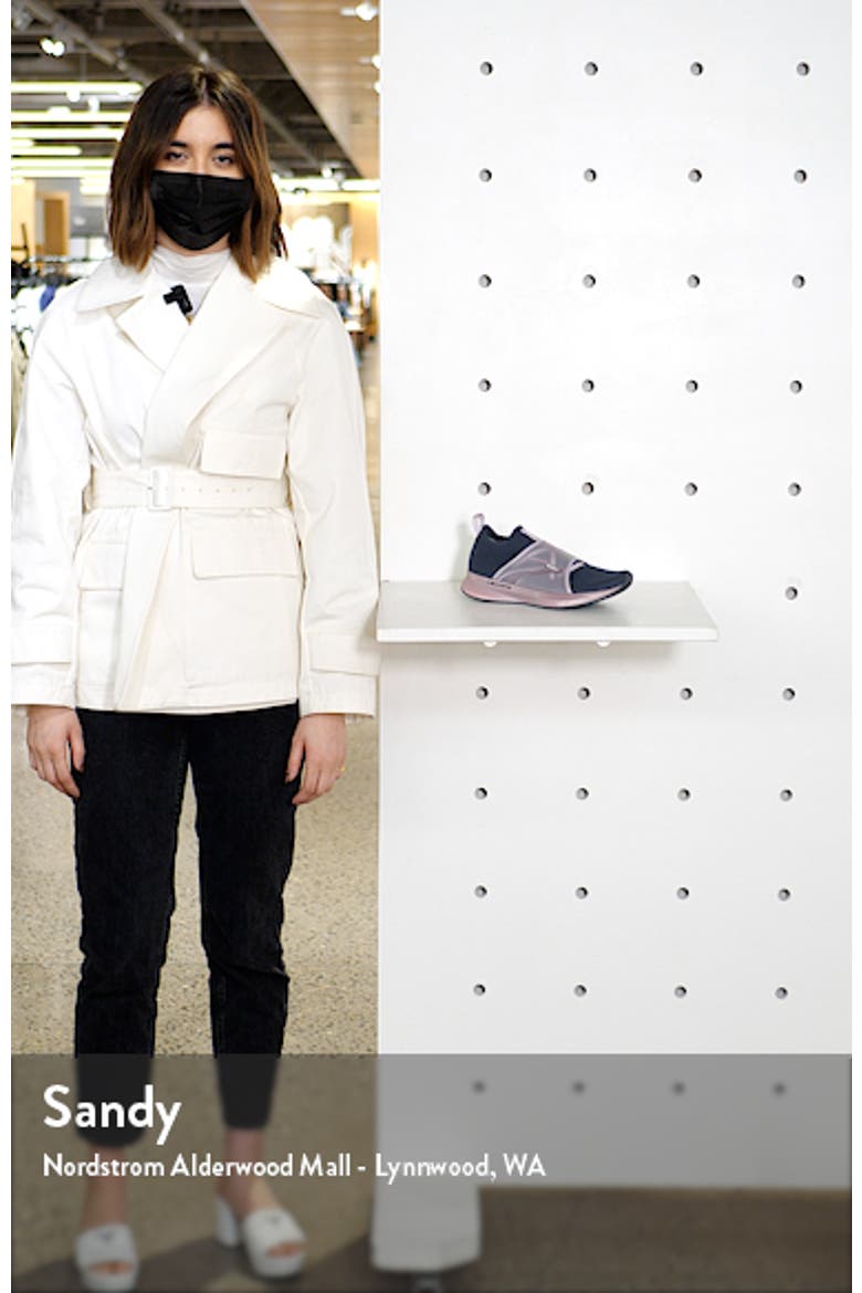 Levitate 4 LE Running Shoe video