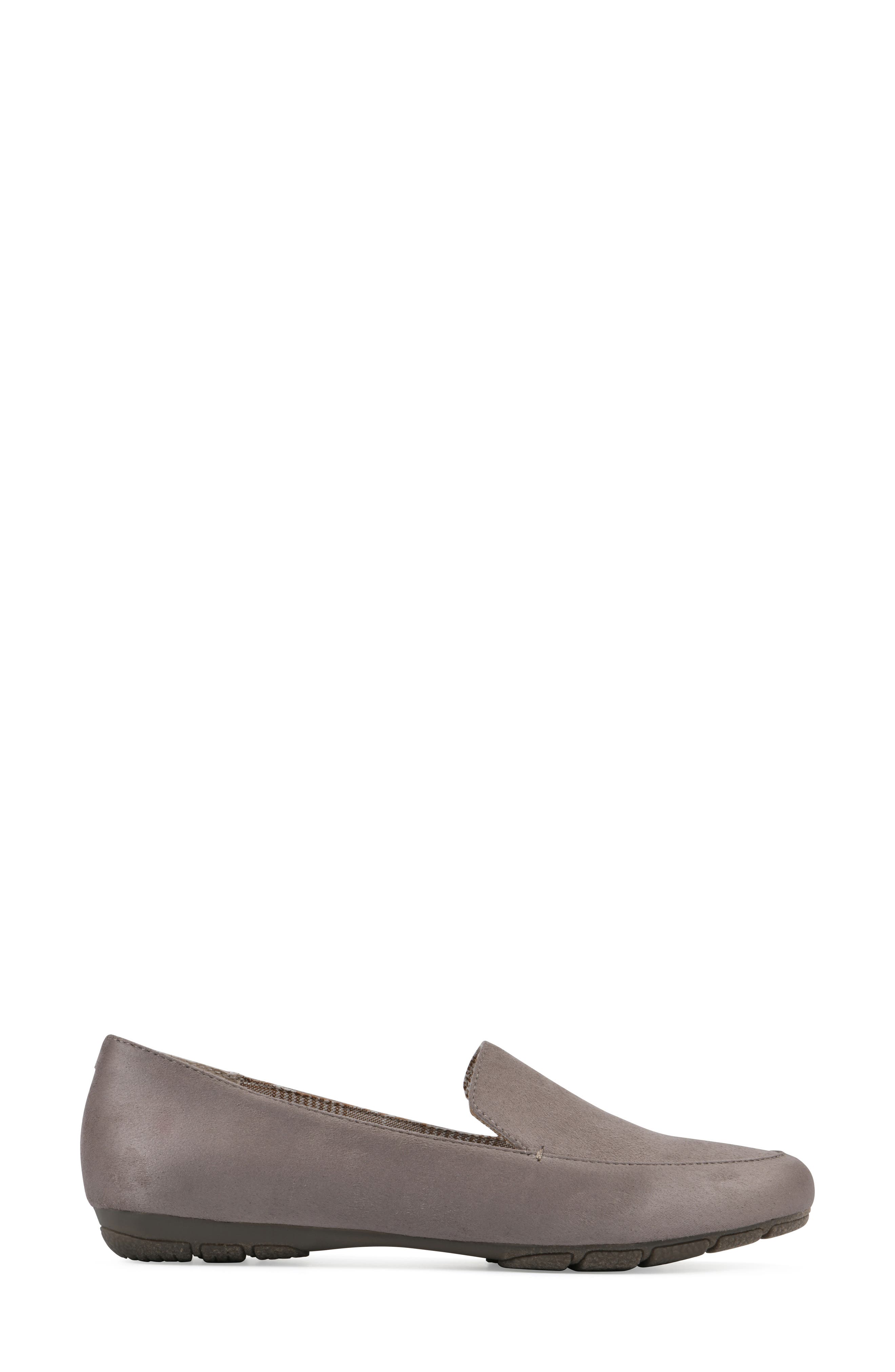 CLIFFS BY WHITE MOUNTAIN Gallant Loafer, Alternate, color, Taupe Suedette