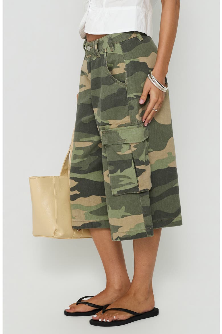 Quinni Wide Leg Cargo Shorts, Alternate, color, LIGHT WASH CAMO