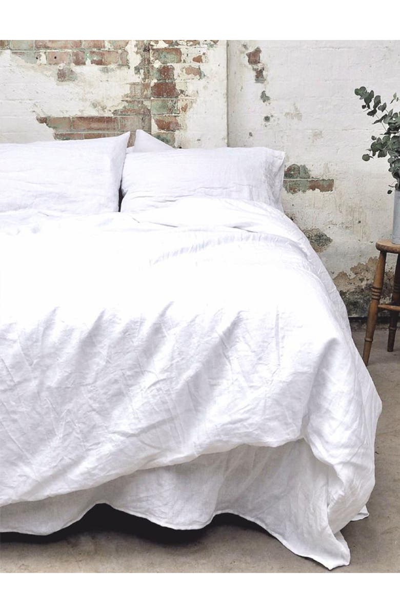 PIGLET IN BED Linen Fitted Sheet, Alternate, color,