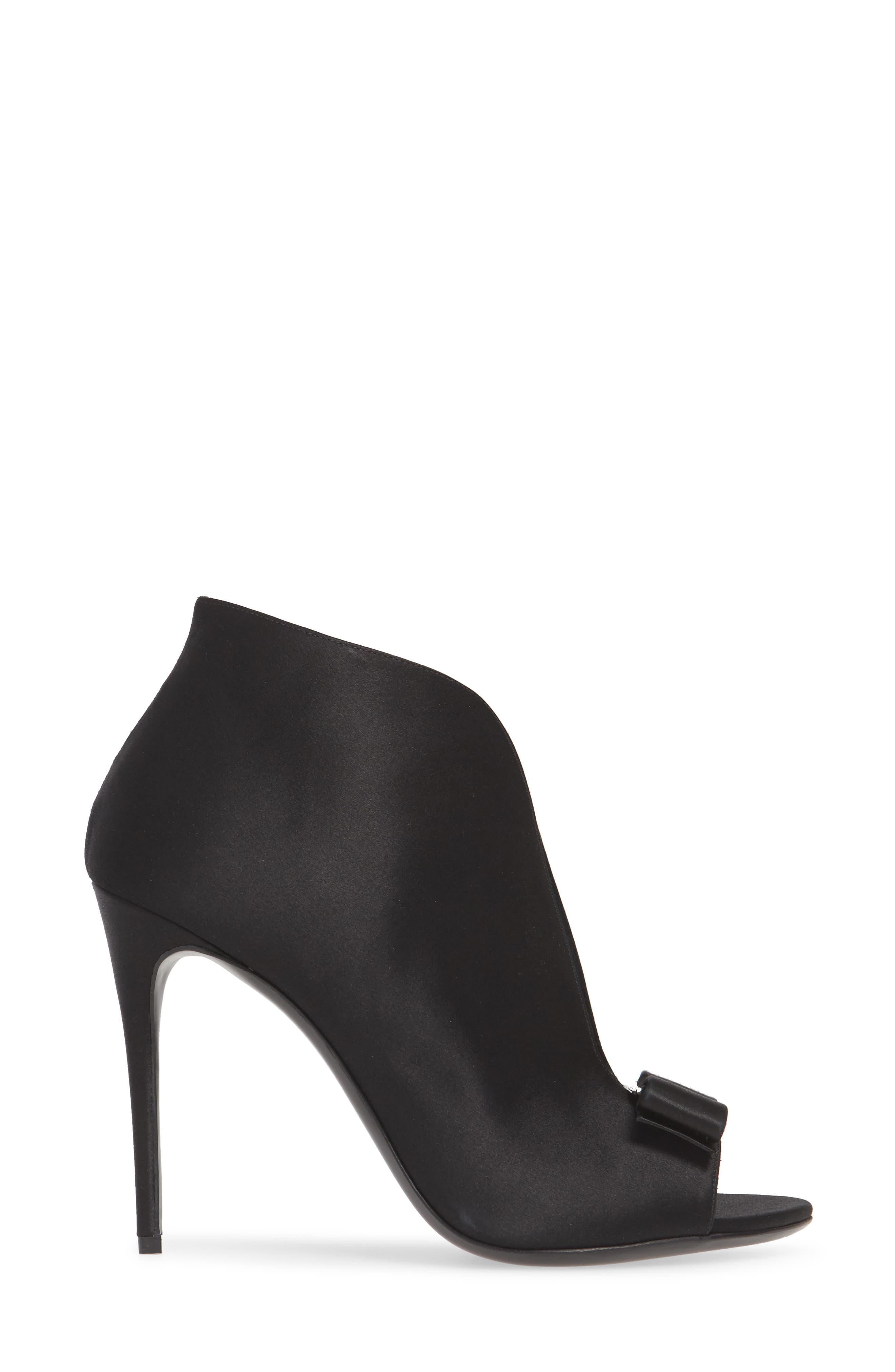 FERRAGAMO Salvatore Ferragamo Lara Peep Toe Bootie, Alternate, color, 