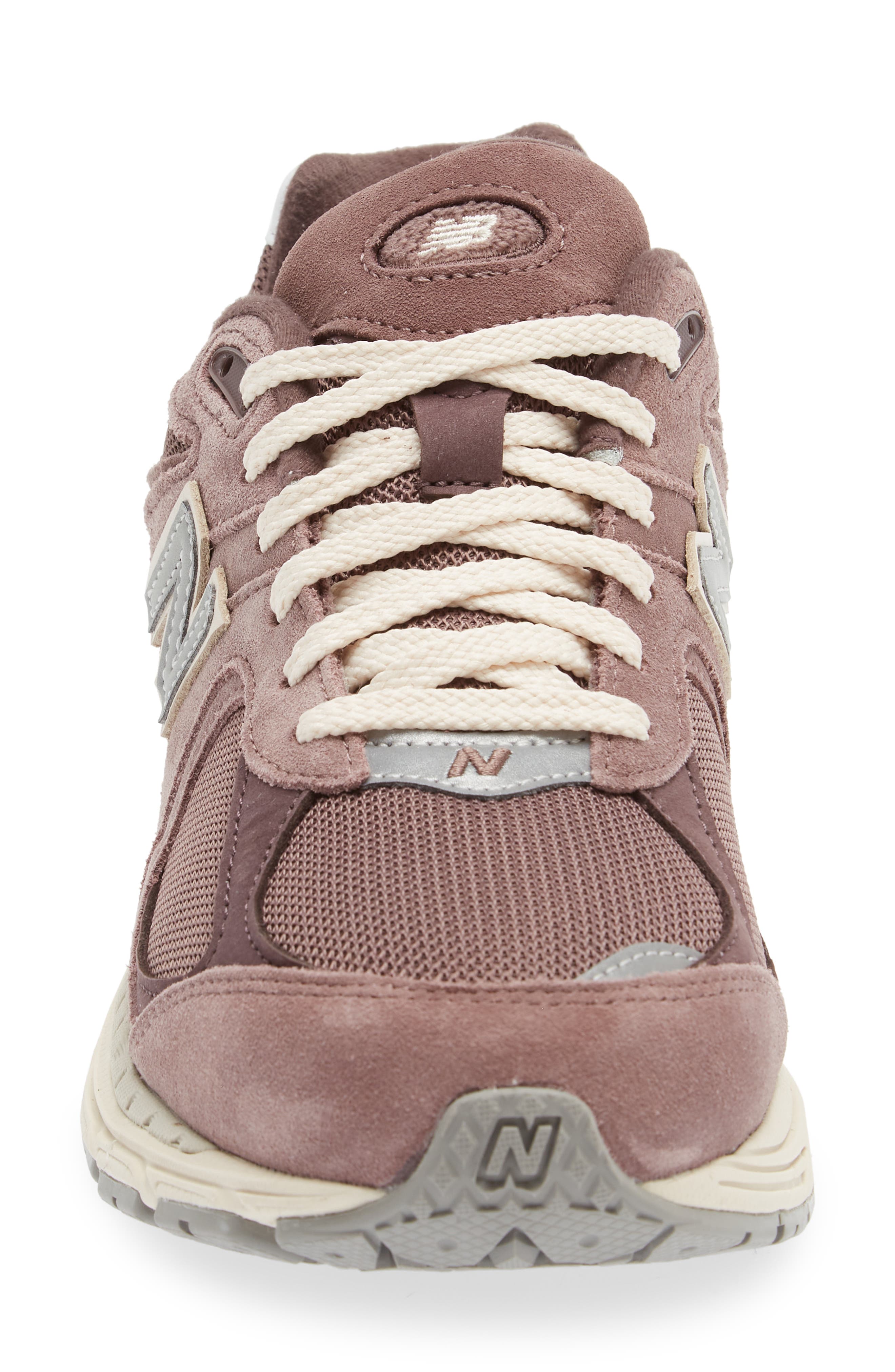 New Balance 2002R Sneaker, Alternate, color, Black Fig
