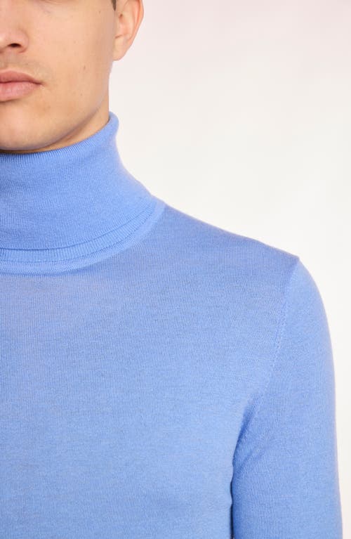 Paisley & Gray Fine Gauge Turtleneck Sweater In Blue