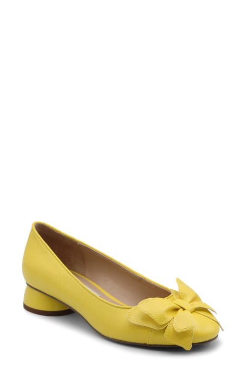 Charles David Butterfly Flat In Bright Yellow