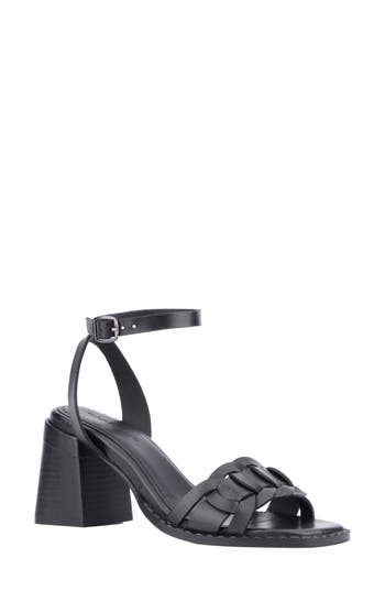 Vintage Foundry Olenna Block Heel Ankle Strap Sandal In Black