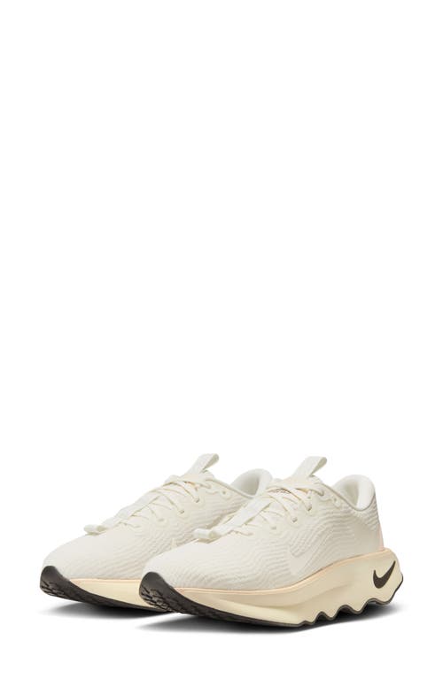 NIKE NIKE MOTIVA ROAD RUNNER WALKING SHOE 