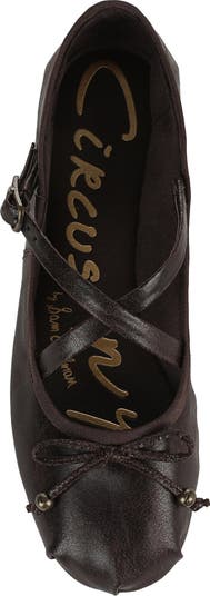 Zuri Strappy Ballet Flat