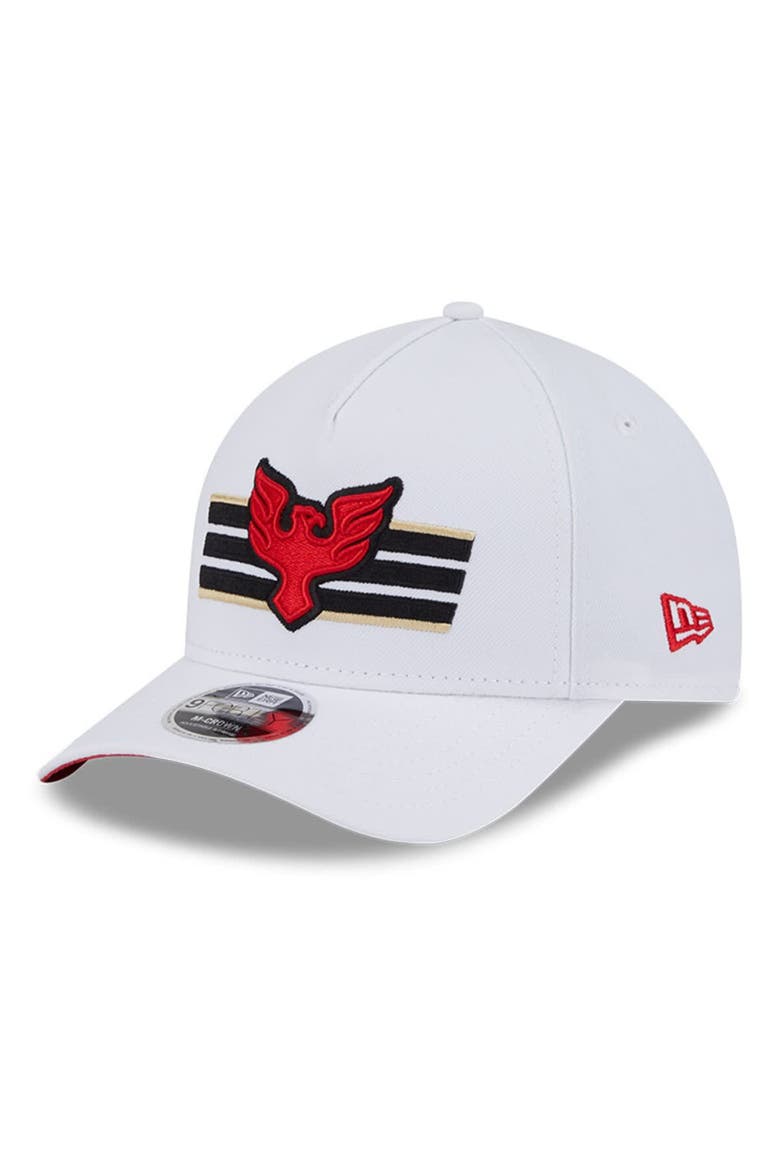 Men's New Era  White D.C. United 2025 Jersey Hook 9FORTY M-Crown Adjustable Hat, Main, color, White