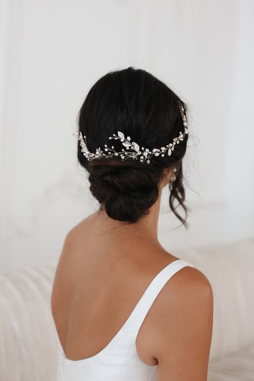 Untamed Petals Harlow Pearl And Crystal Hair Vine In Gold