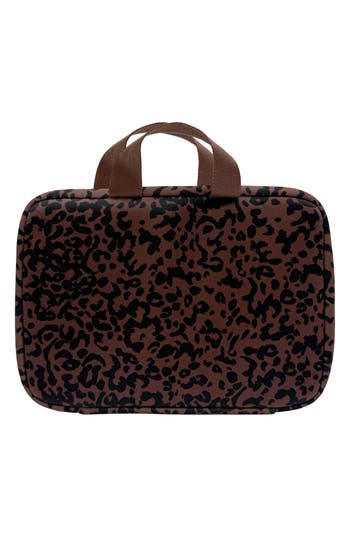 Mytagalongs Everleigh Hanging Toiletry Bag In Brown