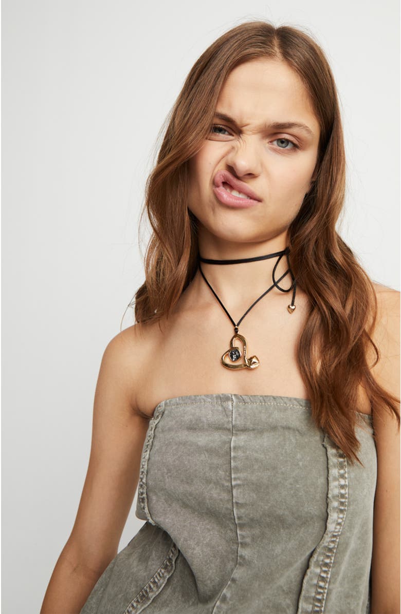 UNODE50 Long Pendant and Central Heart With Black Crystal, Alternate, color, Gold