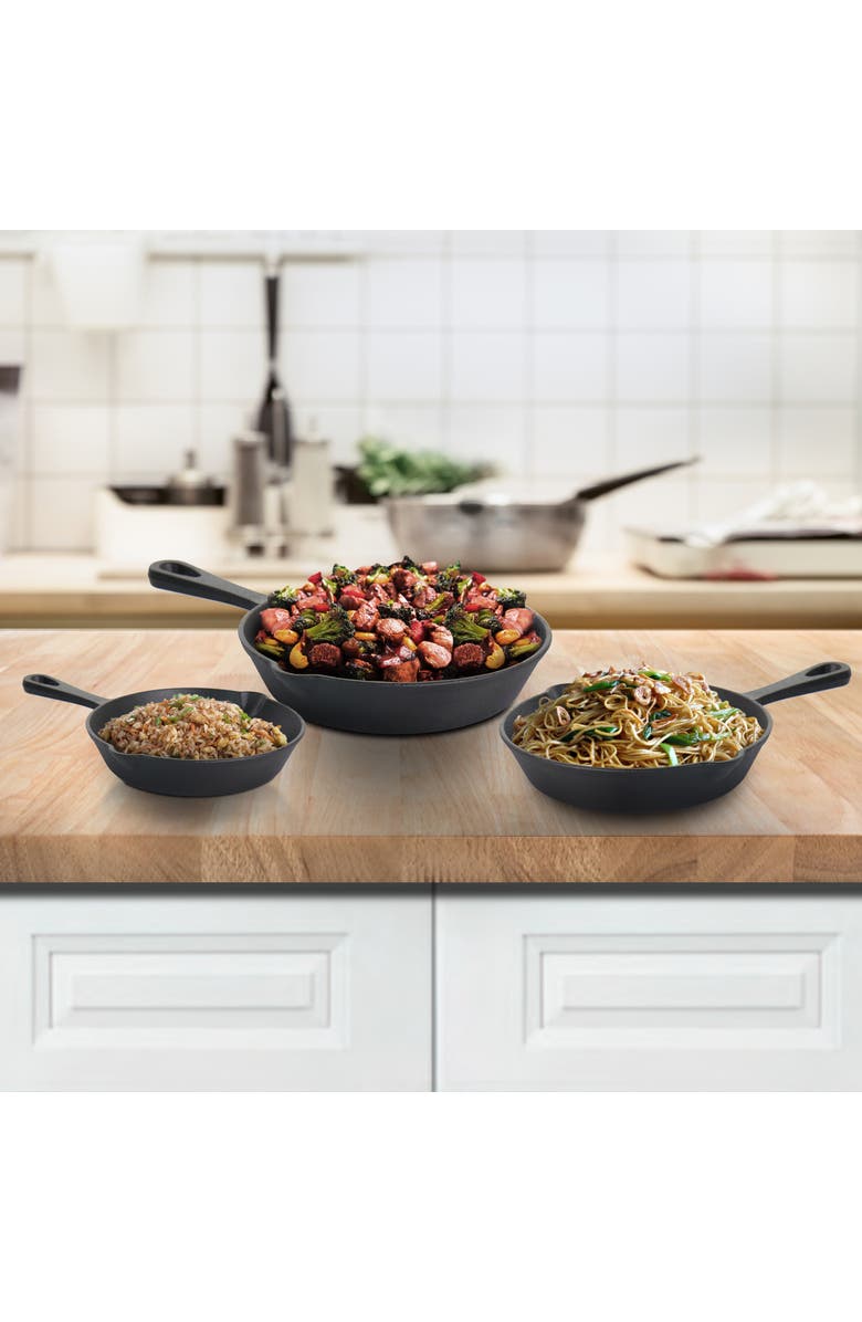 Megachef Pre-Seasoned 3 Piece Cast Iron Skillet Set, Alternate, color, Black