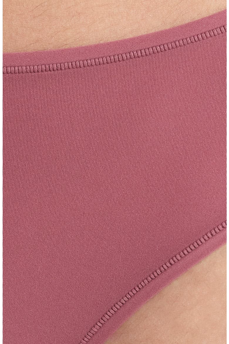 Fits Everybody Thong, Alternate, color, BEET